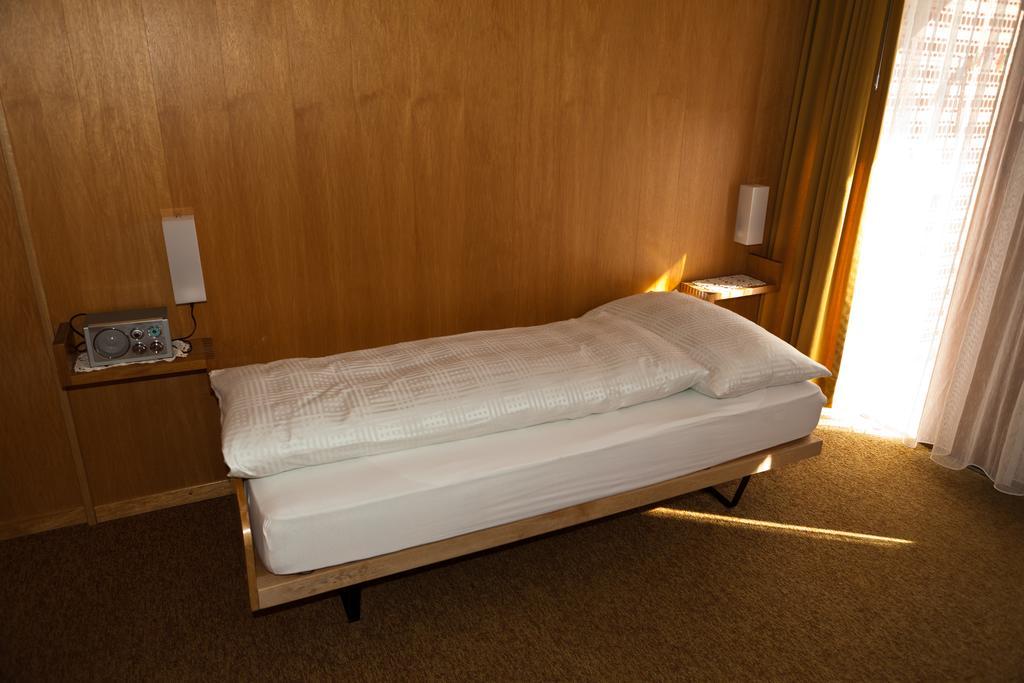 Hotel Garni Simplon Brigerbad Quarto foto