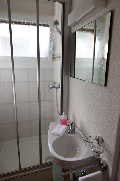 Hotel Garni Simplon Brigerbad Quarto foto